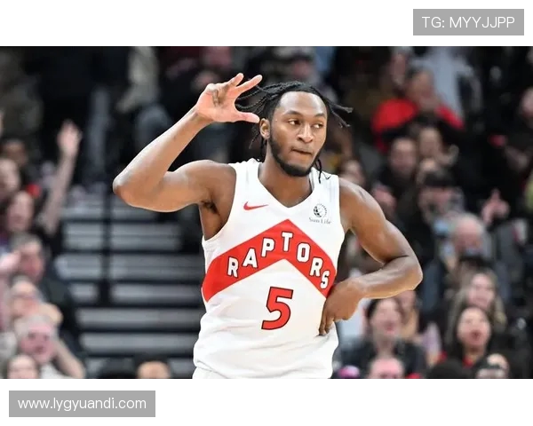 伊曼纽尔奎克利的崛起之路：从新秀到球队核心的蜕变与挑战